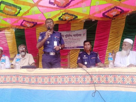 নড়াগাতী থানার কলাবাড়িয়া ইউনিয়নে বিট পুলিশিং সমাবেশ ও আলোচনা সভা অনুষ্ঠিত