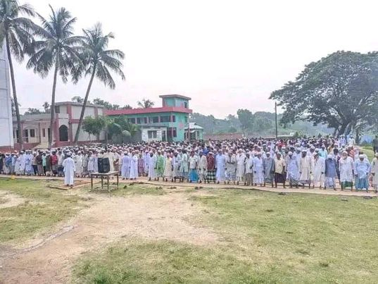 ধামরাইে বৃষ্টির প্রার্থনার বিশেষ নামাজ আদায়ের ০৬ ঘন্টা পর বৃষ্টি। 