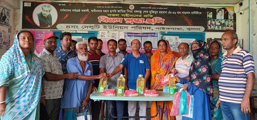 পাইকগাছার দেলুটি'তে ৯৬২ পরিবারের মাঝে