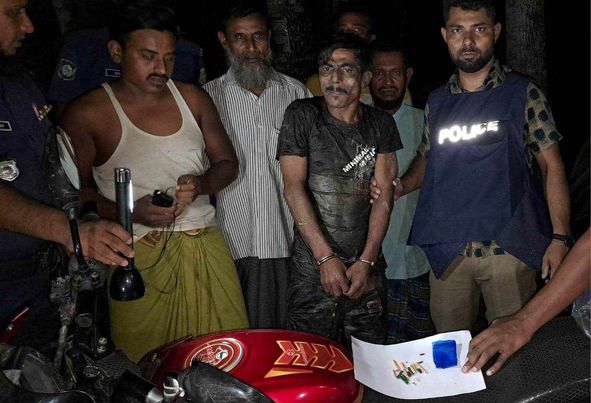 বাউফলে ইয়াবাসহ মাদক ব্যবসায়ী আটক 