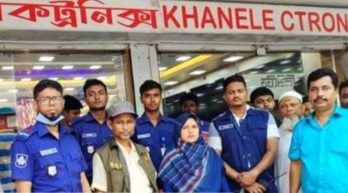 মাদারীপুরের অতিরিক্ত দামে চার্জার ফ্যান বিক্রি করায় খান ইলেকট্রনিক্সকে জরিমানা