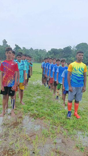 গ্রাম ভিত্তিক মিনি ফুটবল টুর্নামেন্টে চ্যাম্পিয়ন অগ্নিবীণা স্পোর্টিং ক্লাব।