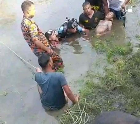 মোঃ আল মামুনুর রশীদ ( বিপ্লব) আটোয়ারী উপজেলা প্রতিনিধি পঞ্চগড়: আটোয়ারীতে পানিতে ডুবে প্রাণ গেল ১২ বছরের স্কুল পড়ুয়া শিশু রনির, এবং ডুবে যাওয়ার সাড়ে তিন চার ঘন্টাপর রনির লাশ উদ্ধার