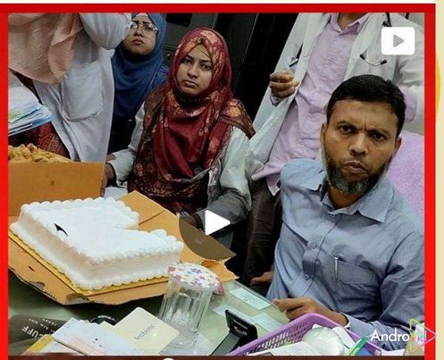 পটুয়াখালী সরকারি হাসপাতালে রোগীর চিকিৎসা সেবা না দিয়ে কেক কাটা নিয়ে ব্যাস্ত ডাক্তার।