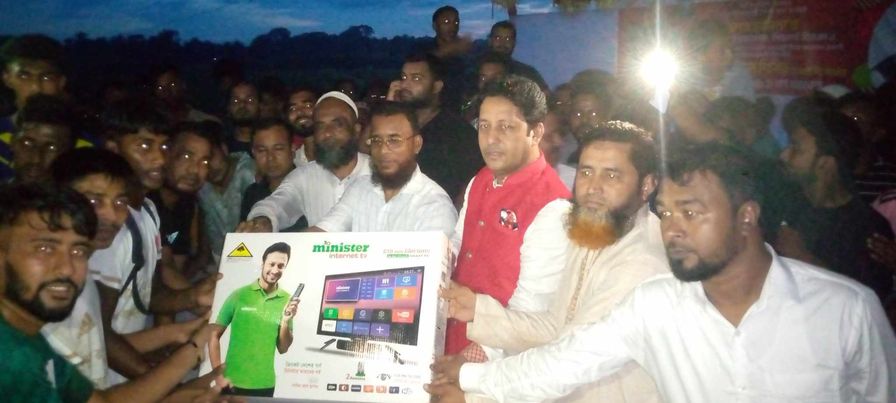 প্রধানমন্ত্রী শেখ হাসিনার উন্নয়ন শীর্ষক আলোচনা ও লিফলেট বিতরণ।