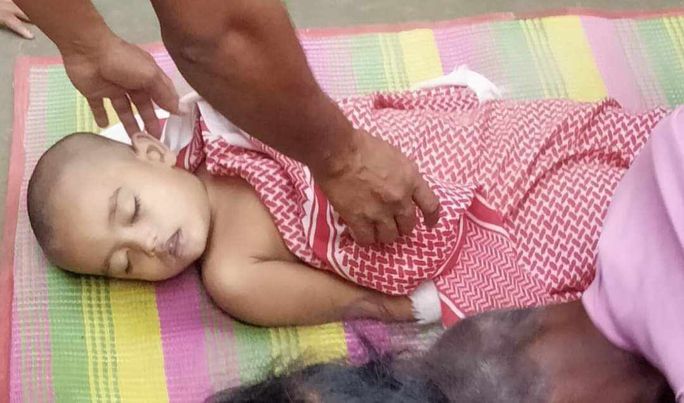 উলিপুরে পুকুরের পানিতে ডুবে প্রাণ গেলো আড়াই বছরের এক শিশুর।