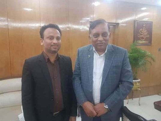 একজন সাদা মনের গুণী মানুষ চেয়ারম্যান আজগর আলী মানিক