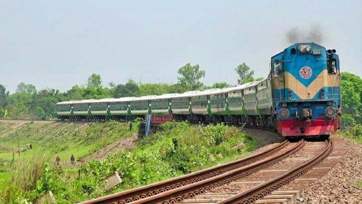 বিনা টিকিটে ট্রেনে উঠে কারাগারে ২১ যাত্রী 