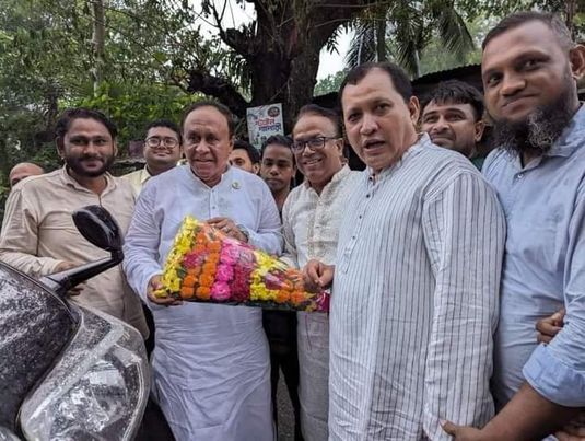 বাশঁখালীর ৫নং কালীপুর ইউনিয়নে গুনাগরী শহীদ মমতাজ সড়কের কাজ সম্পন্ন হওয়ার পর শুভ উদ্ভোধন।