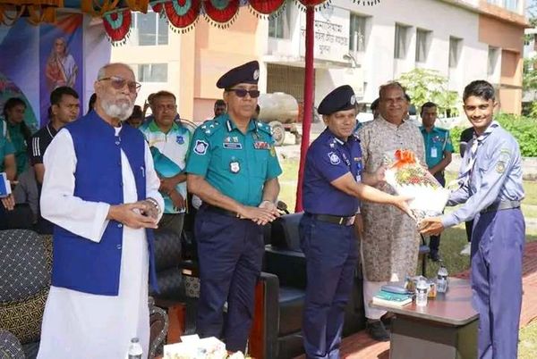 তির পিতা বঙ্গবন্ধু শেখ মুজিবুর রহমান জাতীয় গোল্ডকাপ ফুটবল টুর্নামেন্ট, 
