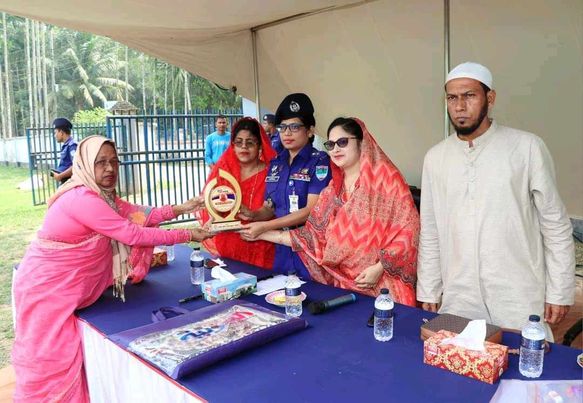 নড়াইলে পুলিশ লাইন্স স্কুলের ১ জন সহকারী শিক্ষক ও পঞ্চম শ্রেণির শিক্ষার্থীদের বিদায় সংবর্ধনা অনুষ্ঠান অনুষ্ঠিত।