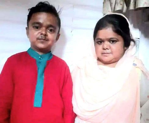  মো. আব্বাস আলী শেখ। বয়েস ২৫ বছর। উচ্চতা ৩ ফুট ২ ইঞ্চি।