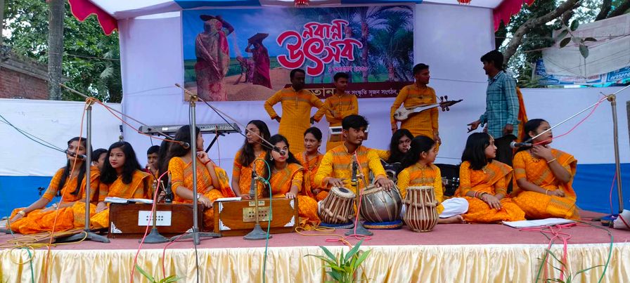 নওগাঁয় নবান্ন উৎসব পালিত হয়েছে।