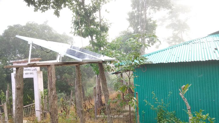 প্রতি গ্রামে গ্রামে সৌরবিদ্যুৎ দ্বারা 