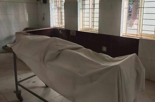 নওগাঁর মহাদেবপুরে প্রতিবেশীর ছুরির আঘাতে একজনের মৃত্যু 