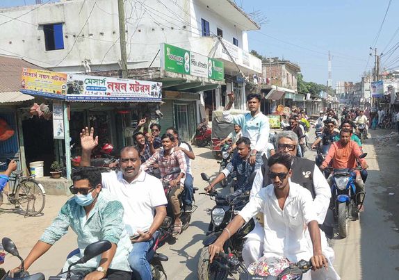 টাঙ্গাইল নাগরপুরে উপজেলা আওয়ামী লীগের উদ্যোগে অবরোধ’ 