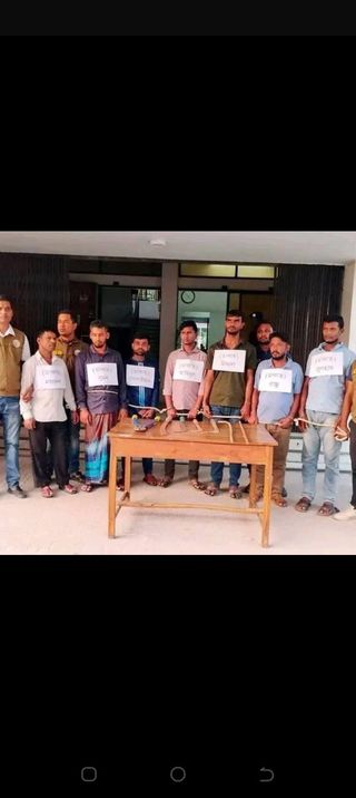 বাউফলে ডাকাতির সরঞ্জামসহ ডাকাত চক্রের ৮ সদস্য গ্রেফতার 