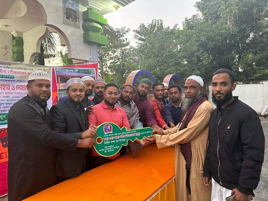 জুড়ীতে চাকুরীর ৩৬ বছর পূর্তি উপলক্ষে ইমামকে ঘর উপহার