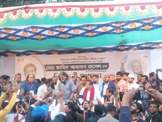 জাহিদ আহসান রাসেলর পক্ষে ভোট চাইলেন যুবলীগের চেয়ারম্যান শেখ ফজলে শামস্ পরশ 