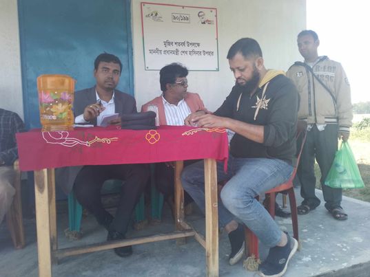 বিসমিল্লাহির রহমানির রাহিম ,,,আল্লাহ সর্বশক্তিমা বাংলা জয় বঙ্গবন্ধু