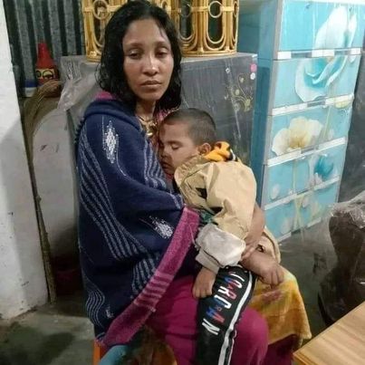 মহিলার পরিবারের সন্ধান পেতে সহায়তা করুন এই মহিলা 