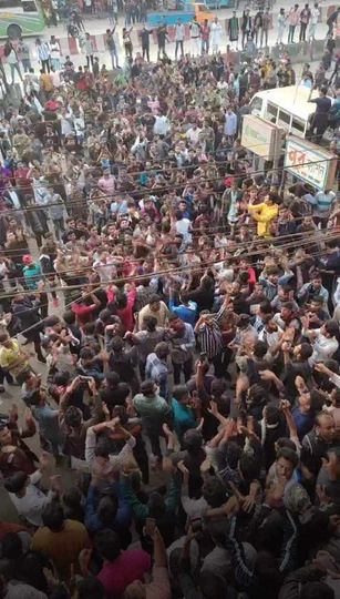 বারইয়ারহাটে স্বতন্ত্র প্রার্থী গিয়াসউদ্দিনের ঈগল প্রতিকের সমর্থনে পথসভা ও মিছিল.. 