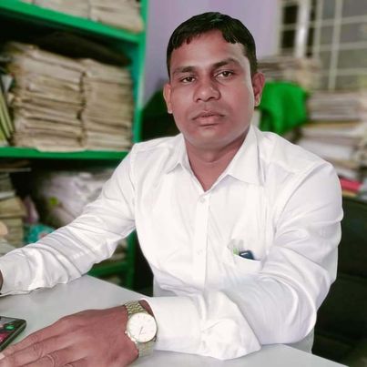 পঞ্চগড় সদর উপজেলার পি.আইও অফিসের কার্য সহকারী আবু হানিফ ও তার বাবা কৃষিকাজে লাভবান। 