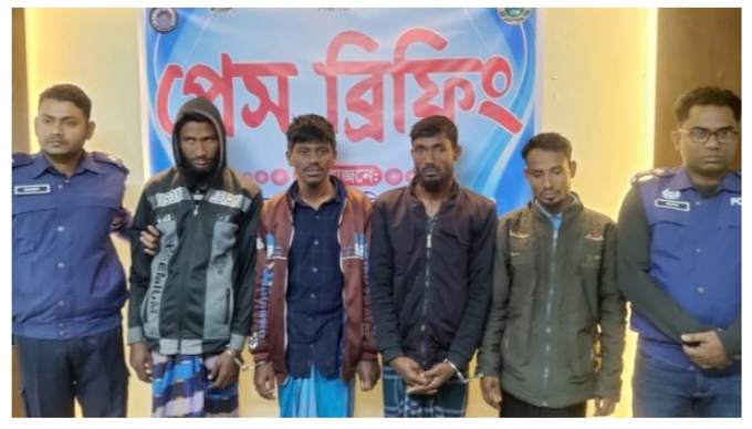 ভোলার তজুমদ্দিনে সংঘবদ্ধ অপরাধী চক্রের চার ডাকাত সদস্য আটক