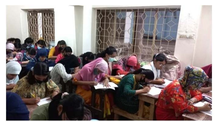 এব্যাপারে চট্টগ্রাম কলেজিয়েট স্কুলের প্রধান শিক্ষক সিরাজুল ইসলাম সাহেবের দৃষ্টি আকর্ষণ