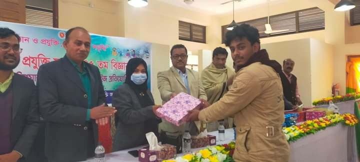 কুষ্টিয়ার খোকসায় বিজ্ঞান ও প্রযুক্তি উদ্ভাবনের সমৃদ্ধি' এই প্রতিপাদকে সামনে রেখে ২ দিন ব্যাপ জাতীয় বিজ্ঞান ও প্রযুক্তি সপ্তাহ। 