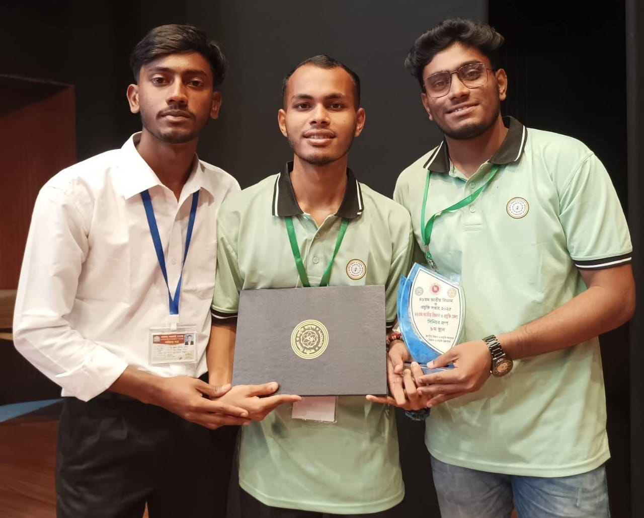 জাতীয় পর্যায়ে বিঞ্জান মেলায় কাচালং সরকারি ডিগ্রি কলেজের গৌরব অর্জন। 