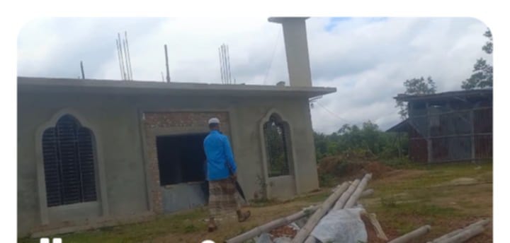 সমাজসেবক আবু নাছের টিপুর পক্ষ থেকে জঙ্গল ভারুয়া এলাকায় একটি নতুন মসজিদ নির্মাণ