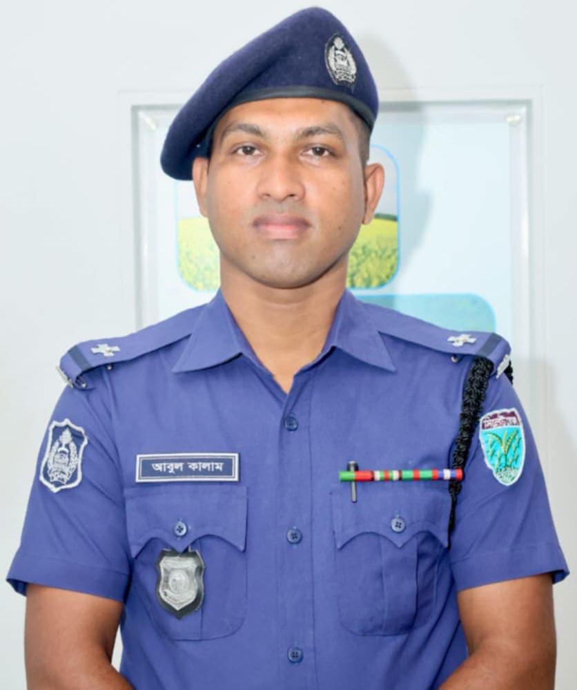 এএসআই আবুল কালামের অভাবনীয় সাফল্য টানা ৫ বার জেলা পুলিশের শ্রেষ্ঠত্ব অর্জন | সিলেট রেঞ্জে শ্রেষ্ঠ এএসআই নির্বাচিত