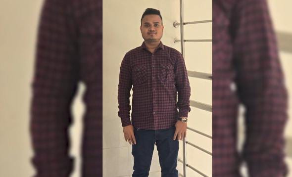 বাঁশখালীর  পৌরসভার কর্মচারী হয়ে একজন চা  বিক্রেতা কোটি টাকার মালিক  হলে মিজান  দুদকে অভিযোগ।