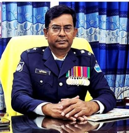 মানবিকতা, সততা ও কর্মদক্ষতায় অনন্য—চট্টগ্রাম জেলার শ্রেষ্ঠ ওসি নির্বাচিত বাঁশখালীর রবিউল হক