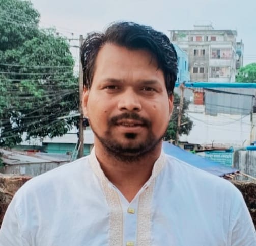 পুরোনো মামলা ও ছবি ব্যবহার করে অপপ্রচারের অভিযোগ অপপ্রচারের তীব্র নিন্দা জানিয়ে আইনগত ব্যবস্থা নেওয়ার ঘোষণা সোলায়মান রুবেলের